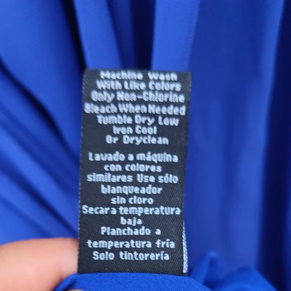 Elegant Blue Sleeveless Dress with Scarf Tie - Picture 12 of 12